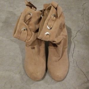 BAKERS ANKLE BOOTS